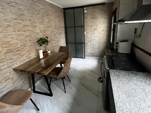 Depto Tipo Casa en Venta en Floresta, USD 184.900
