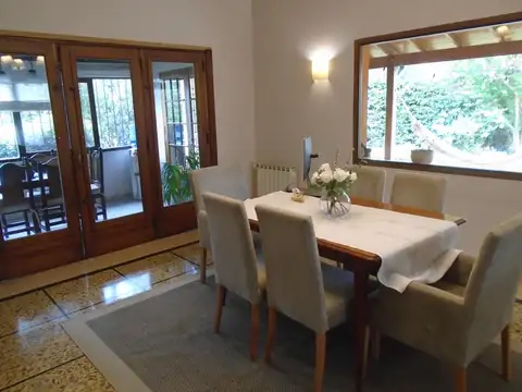 Casa 6 ambientes con 3 baños
