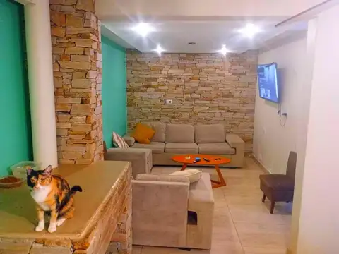 Depto Tipo Casa en Venta de 6 ambientes