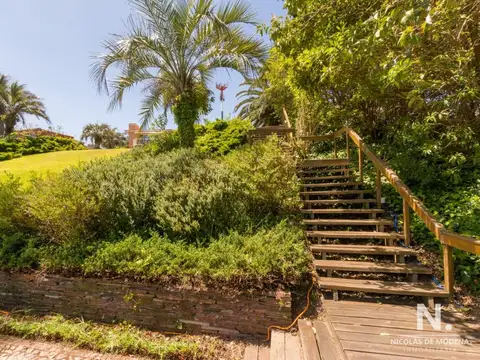 Casa 5 ambientes con 5 baños