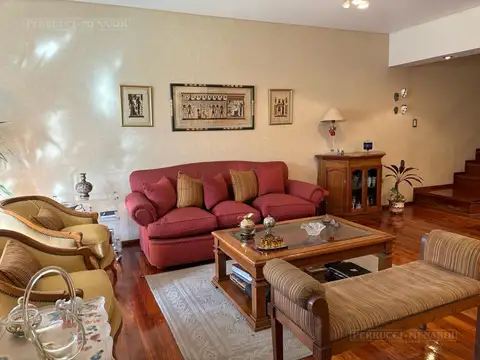 Depto Tipo Casa en Venta en Centro, USD 255.000
