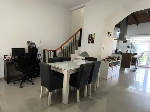 Depto Tipo Casa 3 ambientes con 1 baño
