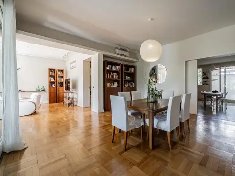 Magnifica casa en venta 7 ambientes con jardin y pileta - Vicente López