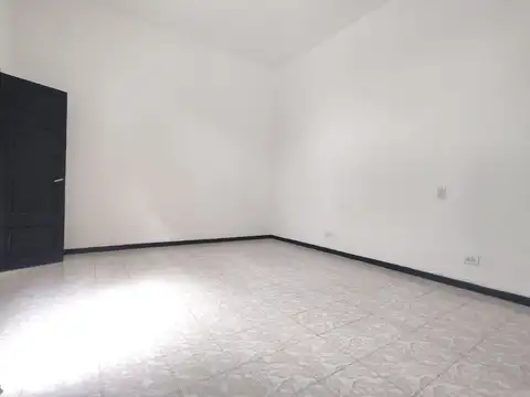 Depto Tipo Casa en Alquiler 102 años