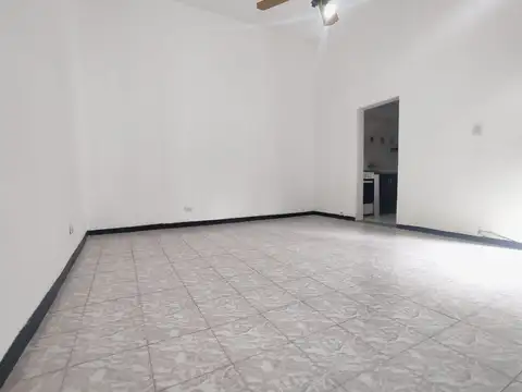 Depto Tipo Casa en Alquiler de 3 ambientes