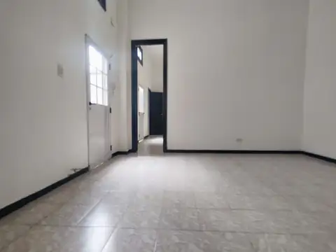 Depto Tipo Casa 3 ambientes con 1 baño