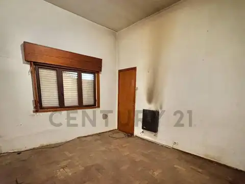 CASA 4 AMB A REFACCIONAR CON TERRAZA - MORÓN