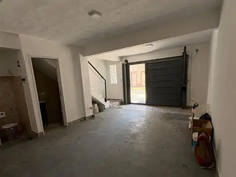 Departamento en Alquiler en Villa Raffo, $ 980.000