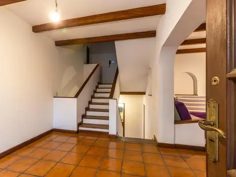 Casa en Venta con 3 cocheras