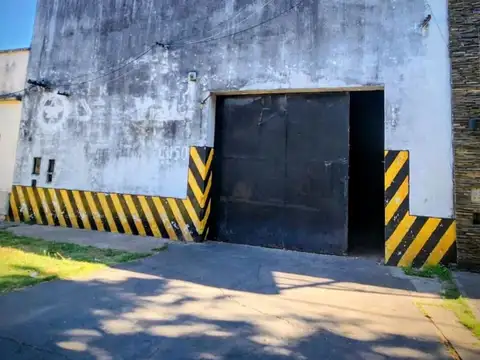 VENTA GALPON 190 mts2 TECHO PARABOLICO - 