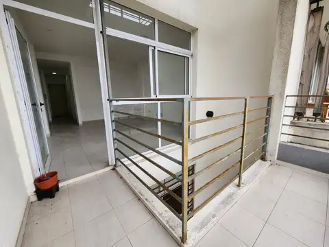19 E/ 42 Y 43, 2° Piso Frente , Piso 2°