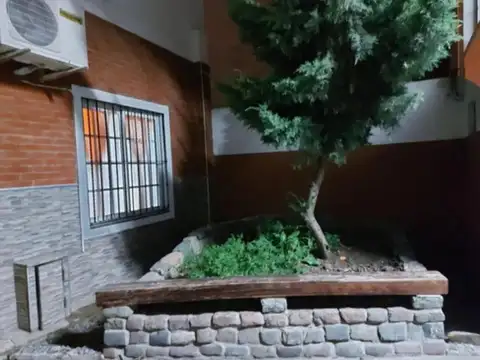 VENTA - GALPON + VIVIENDA EN 2 PLANTAS - VILLA  MADERO
