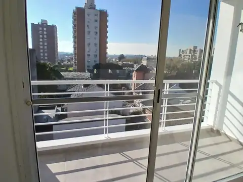 Departamento en Alquiler en Barrio Parque., $ 390.000
