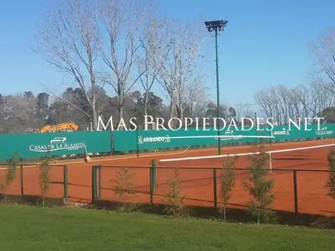 Terreno en Venta 20  mts Fondo