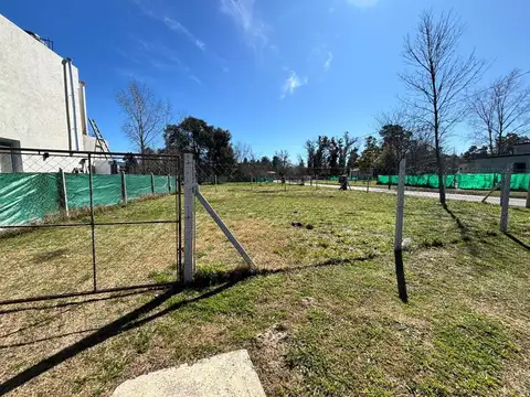 Terreno en Venta en La Lonja, USD 22.000