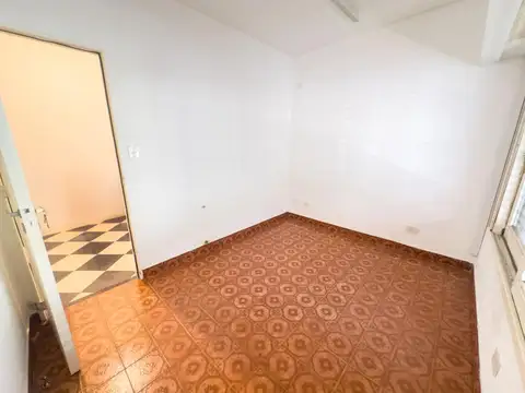 Casa 7 ambientes con 4 baños