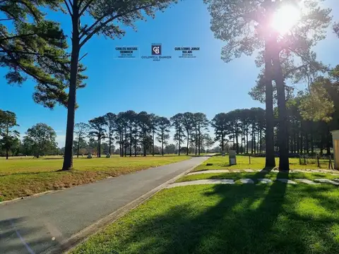 Venta de excelente lote en esquina de 1800m2 en Pinares Golf C.C, Exaltación de la Cruz