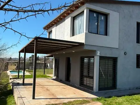 Casa en Venta con 1 cochera