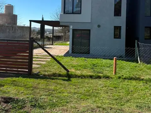 Casa 3 ambientes con 2 baños