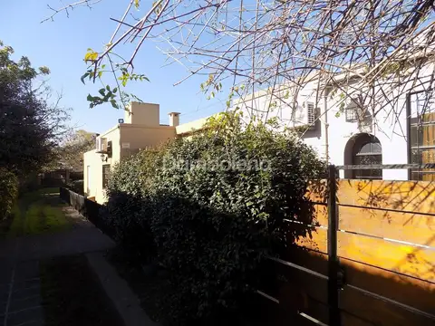Casa  en Venta en Moreno, G.B.A. Zona Oeste, Argentina - DAM2901_LP537420_1