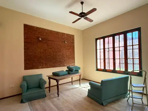 Casa en Alquiler en Echesortu, $ 1.100.000