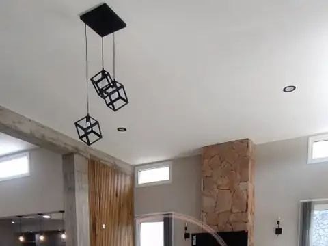 Casa en Alquiler Temporal con 1 cochera