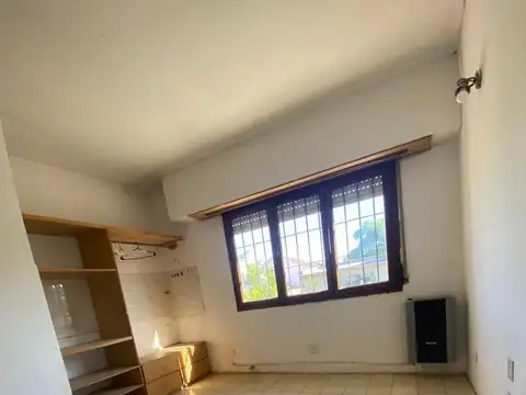 Depto Tipo Casa en Alquiler de 3 dormitorios