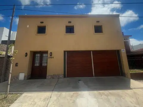 VENTA CASA 2 DORM. CON PILETA