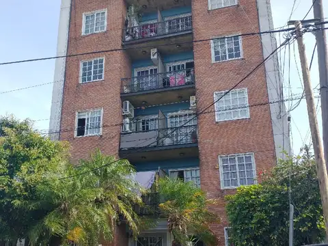 Departamento de 2 ambientes al contrafrente con balcon