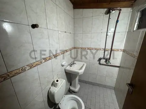 Casa en Venta en Lomas de Zamora + Local Comercial
