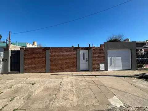 Casa en venta con departamento