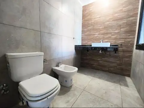 TRIPLEX EN VENTA A ESTRENAR ITUZAINGO NORTE