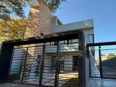 TRIPLEX EN VENTA A ESTRENAR ITUZAINGO NORTE