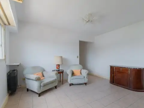 Remedios de Escalada de San Martín 1600 , Piso 7