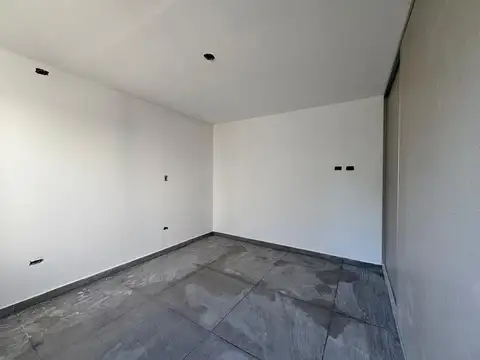 CASA EN VENTA BARRIO PRIVADO LAR DE VIEYTES III