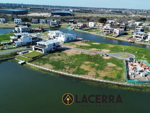 Terreno en Venta en San Fermin, USD 340.000