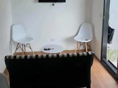 Casa 2 ambientes con 1 baño