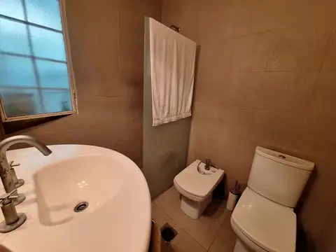 Casa 3 ambientes con 2 baños