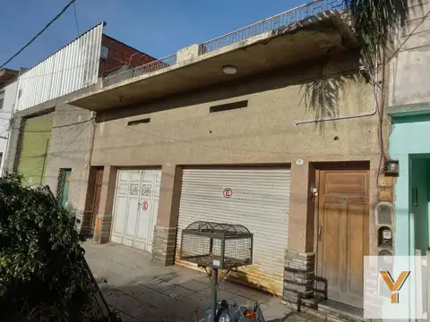 Casa en Venta - 2 Dormitorios 1 Baño - 60mts - Lanús