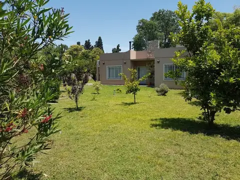 CASA-QUINTA EN VENTA  4 AMBIENTES en GLEW