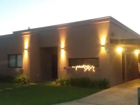 Casa en Alquiler en La Cuesta, Countries y Barrios Cerrados en Pilar