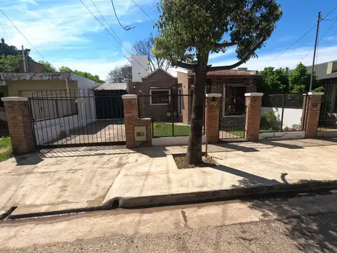 Venta casa 2 dormitorios villa quisquisacate