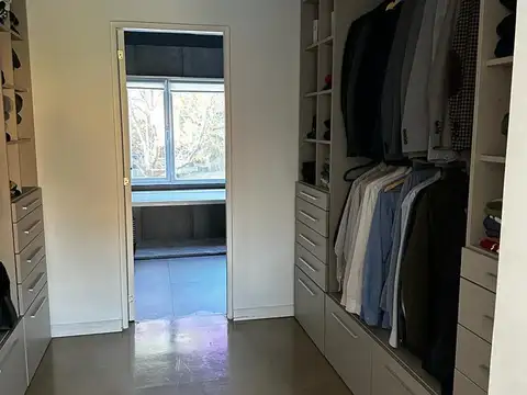 Casa 6 ambientes con 3 baños