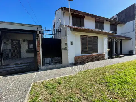 Castelar Norte, ph 3 ambientes con jardín