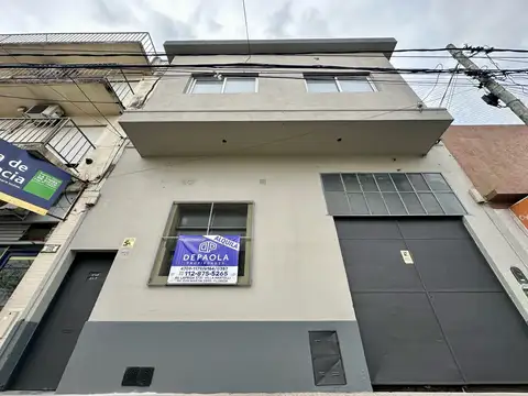 Galpón deposito apto local 450m2 sobre Avenida Laprida en 2 plantas ALQUILER