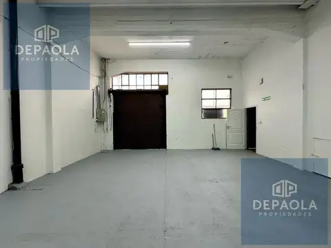 Galpón deposito apto local 450m2 sobre Avenida Laprida en 2 plantas ALQUILER