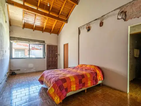 Casa 6 ambientes con 3 baños