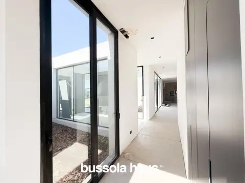 Casa en venta 3 dormitorios lote interno y pileta en San Matias Escobar