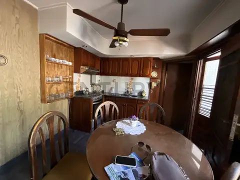 Calle Montevideo 1700, Piso 1