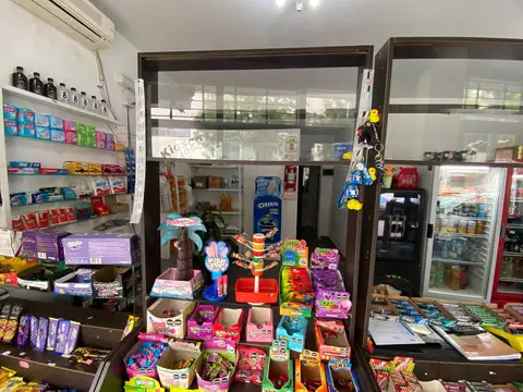 Excelente Kiosco Almacen En La Zona De Balvanera
